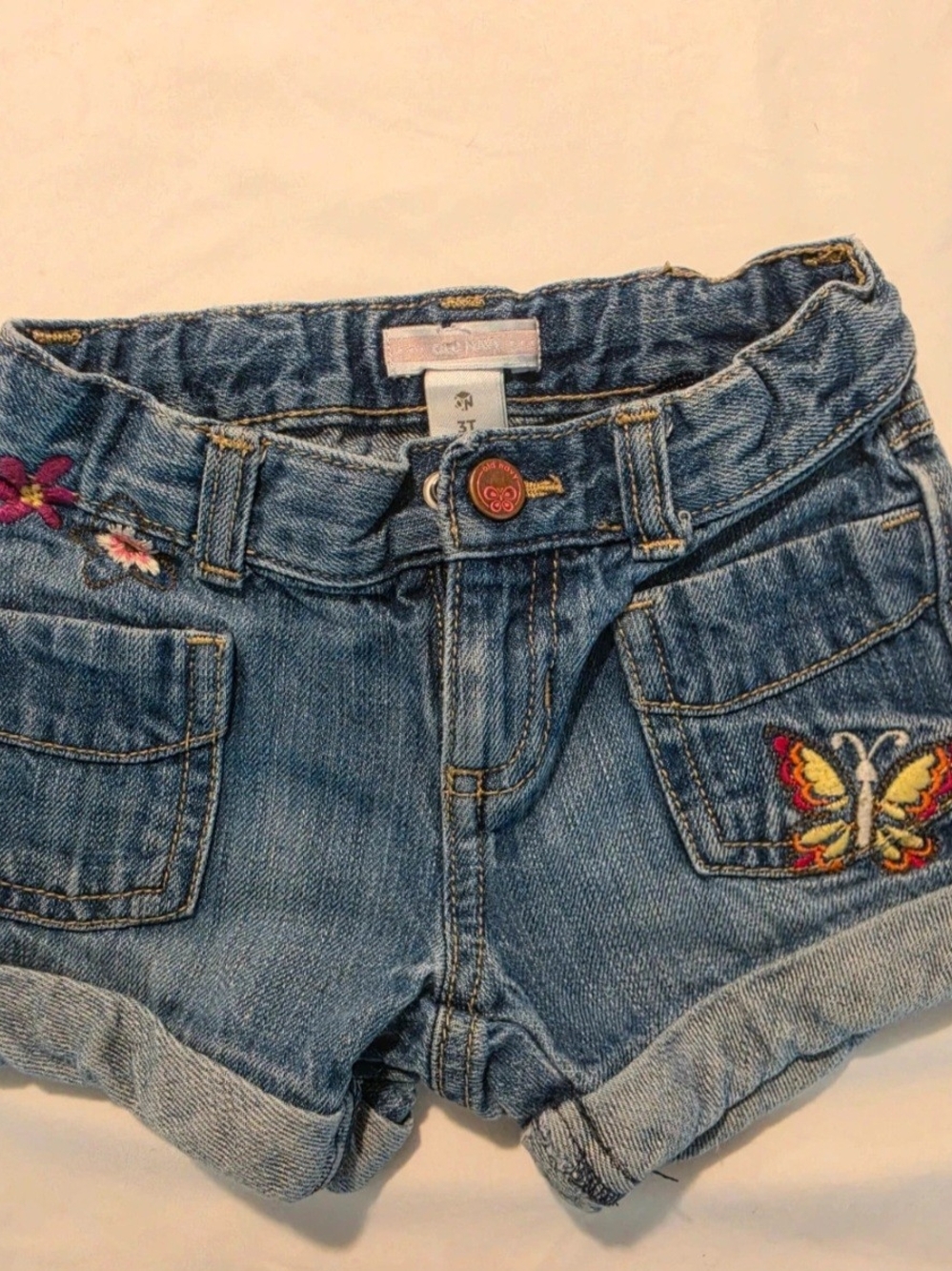 ​Vintage Y2K Old Navy 3T Floral & Butterfly Embroidered Denim Shorts